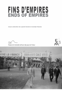 Photographie en couverture des Archives Nationales représentant la visite du président Georges Pompidou à Lomé, la capitale du Togo en 1972.