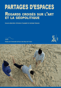 Photographie en couverture de l'artiste Sigalit Landau, nommée Azkelon datant de 2011. La photographie est issue d'une vidéo en format 16