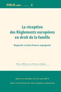 La couverture est ornée d'un carré blanc sur fond vert. Sur le carré blanc le titre de la même couleur que le fond.