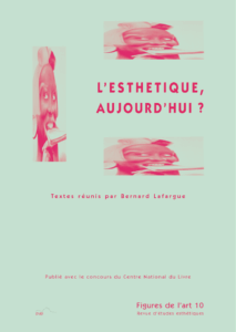 Couverture avec fond vert unie et triple apparition d'une photographie représentant un portait de femme. Les photographies sont déformées, le sujet est rose par un jeu colorimétrique.